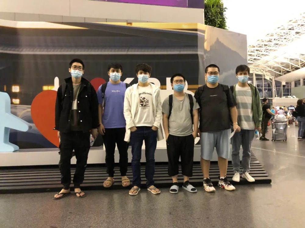 送出侧翼或
